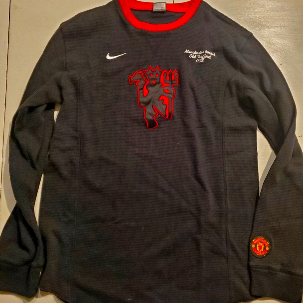 Nike Manchester United thermal shirt